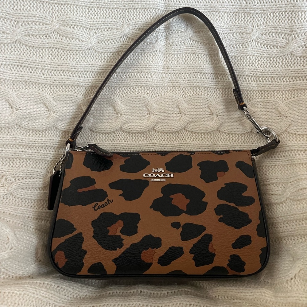 COACH Nolita in Leopard print 🐆